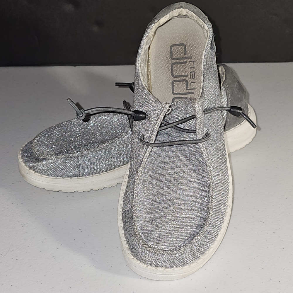 Hey Dude Wendy Stretch Sparkling Gray Size US6/ Euro 37 Comfy, Fun, Trendy VGUC - Picture 1 of 16
